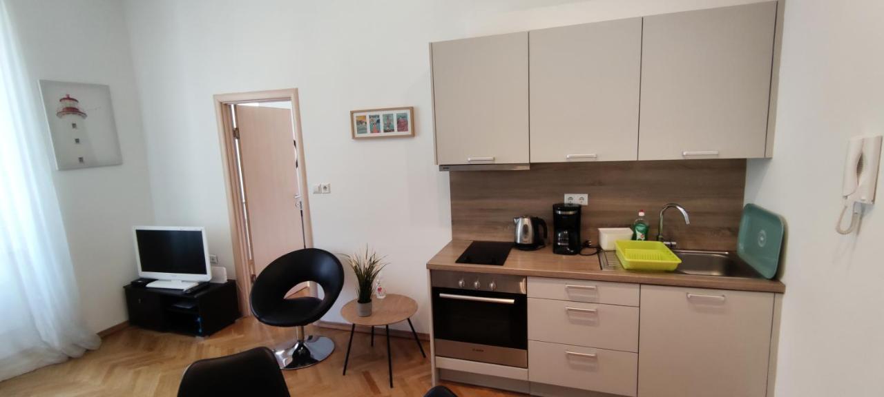 Apartment Milani With Private Garage Опатия Экстерьер фото