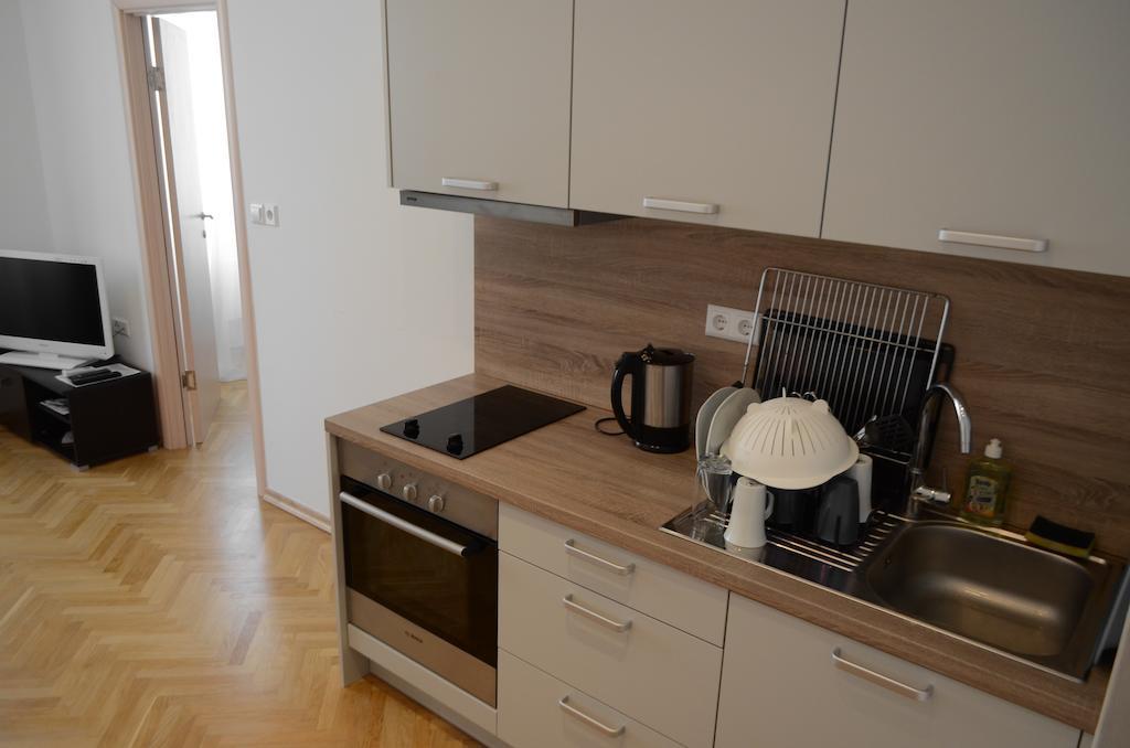 Apartment Milani With Private Garage Опатия Номер фото